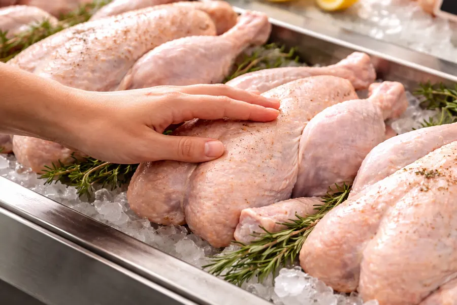 Cómo elegir un pollo fresco en el mostrador- Noticia 182