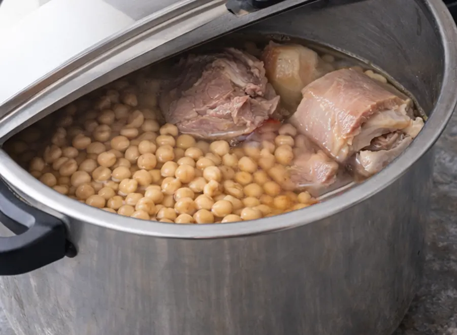 Foto 2 Cocido madrileño en olla rápida