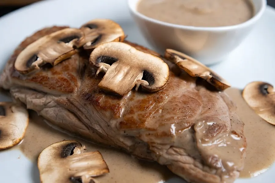 Ternera con salsa de setas: receta cremosa y fácil paso a paso- Receta 228